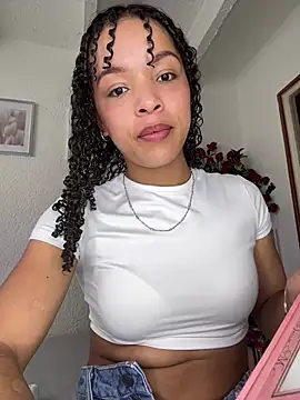 Yasmin777  online show from May 15, 2026, 5:44 pm