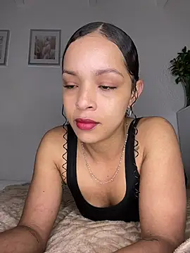 Yasmin777  online show from May 31, 2026, 9:59 pm