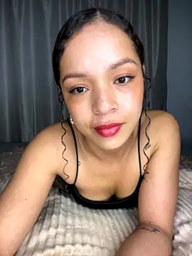 Yasmin777  online show from September 21, 2025, 1:11 am