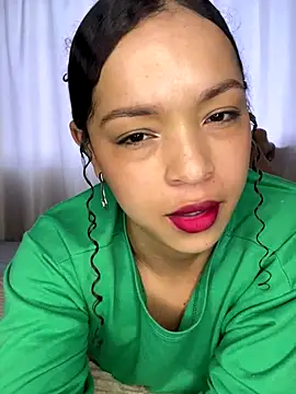 Yasmin777  online show from October 29, 2025, 9:58 pm