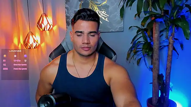 AndresR3 online show from October 28, 2025, 4:57 am