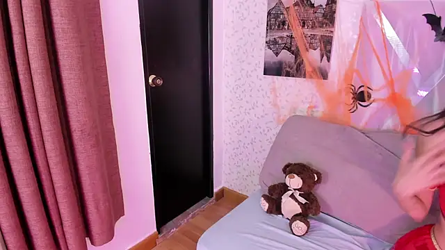 Sabrina Andrew online show from October 16, 2025, 7:49 am