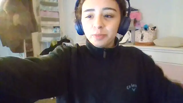 arianababyxo online show from May 25, 2026, 8:02 am