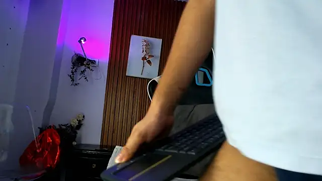 David niet online show from October 31, 2025, 5:31 pm