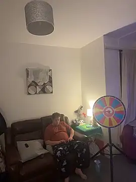 yourmaster2025 online show from November 11, 2025, 11:20 pm