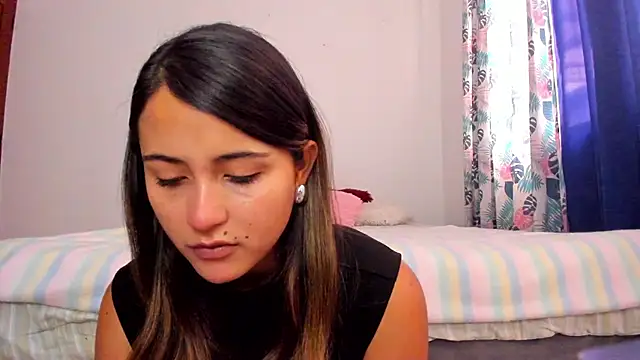 Snapshot of Ana__Pink chatting on May 10, 2026, 4:20 pm Ana Pink online show from May 10, 2026, 4:20 pm