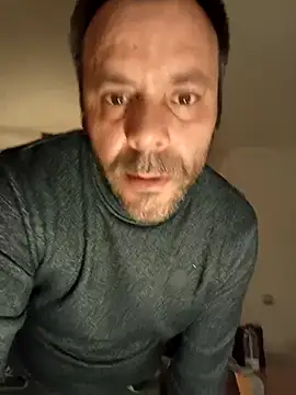 Snapshot of manchego85 chatting on November 27, 2025, 8:09 pm manchego85 online show from November 27, 2025, 8:09 pm