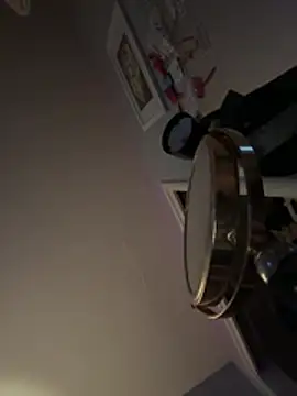 Snapshot of 1n0nlythroat chatting on February 18, 2026, 8:55 am 1n0nlythroat online show from February 18, 2026, 8:55 am