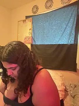 Snapshot of 1n0nlythroat chatting on December 19, 2025, 6:32 pm 1n0nlythroat online show from December 19, 2025, 6:32 pm