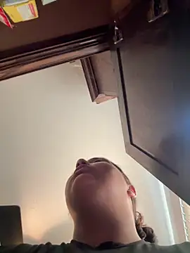 Snapshot of 1n0nlythroat chatting on February 11, 2026, 9:47 pm 1n0nlythroat online show from February 11, 2026, 9:47 pm