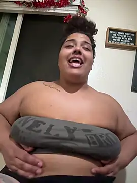 Snapshot of 1n0nlythroat chatting on February 20, 2026, 6:26 am 1n0nlythroat online show from February 20, 2026, 6:26 am