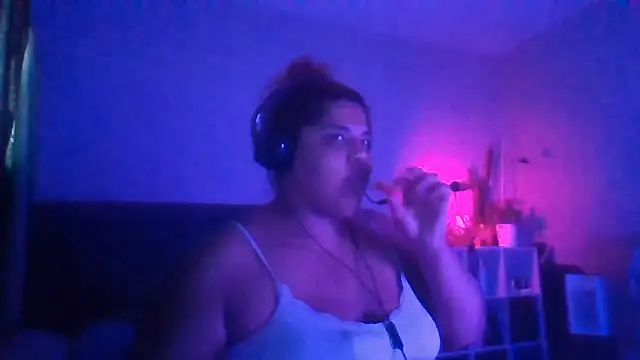 1n0nlythroat online show from May 13, 2026, 10:39 pm