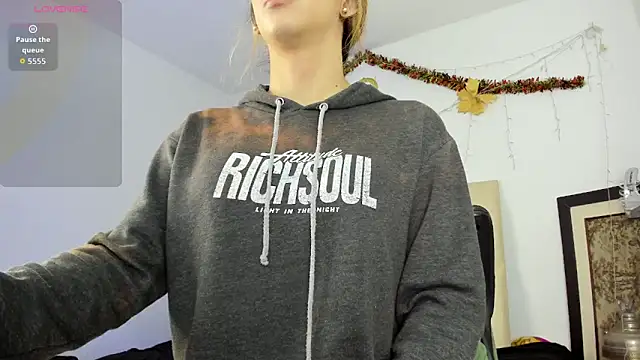 Snapshot of blue_wxw chatting on October 10, 2025, 2:34 am blue wxw online show from October 10, 2025, 2:34 am