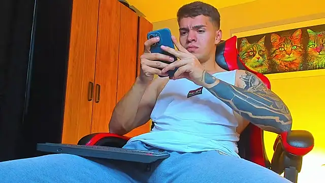 ALPHA DOMINUS  online show from October 1, 2025, 4:28 am