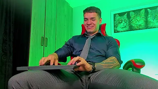 ALPHA DOMINUS  online show from September 14, 2025, 4:02 am