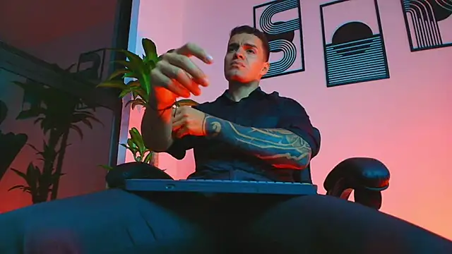 ALPHA DOMINUS  online show from March 25, 2026, 3:50 am