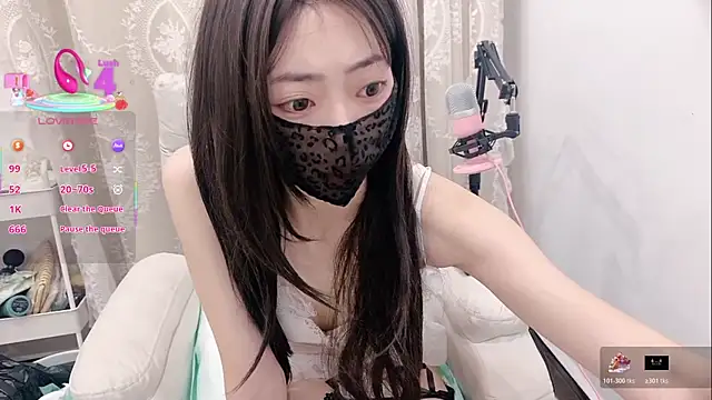 Snapshot of tuantuanle chatting on December 2, 2025, 1:02 pm tuantuanle online show from December 2, 2025, 1:02 pm