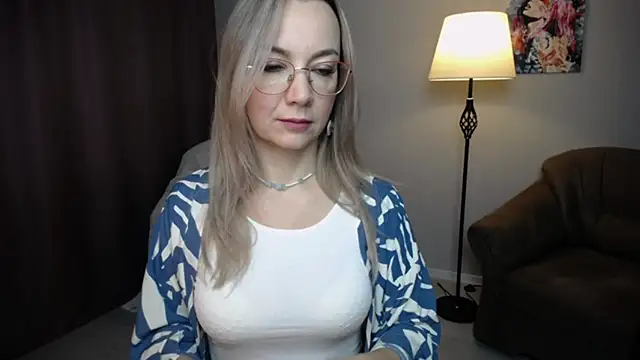 Ava Elior online show from October 19, 2025, 5:54 am