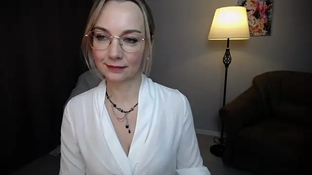 Ava Elior online show from October 20, 2025, 10:05 am