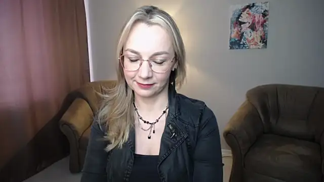 Ava Elior online show from May 28, 2026, 10:32 am