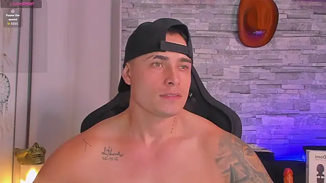 Snapshot of connorsmiith chatting on November 18, 2025, 12:15 am connorsmiith online show from November 18, 2025, 12:15 am