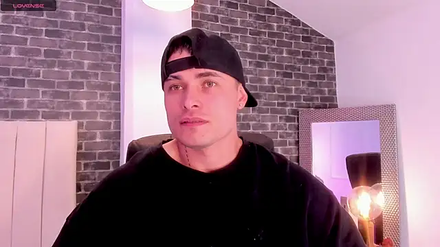 connorsmiith online show from March 21, 2026, 1:04 pm