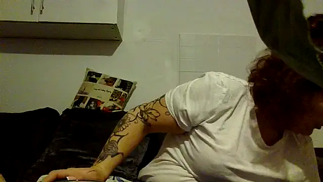 RubyyRosee online show from February 17, 2026, 6:22 am