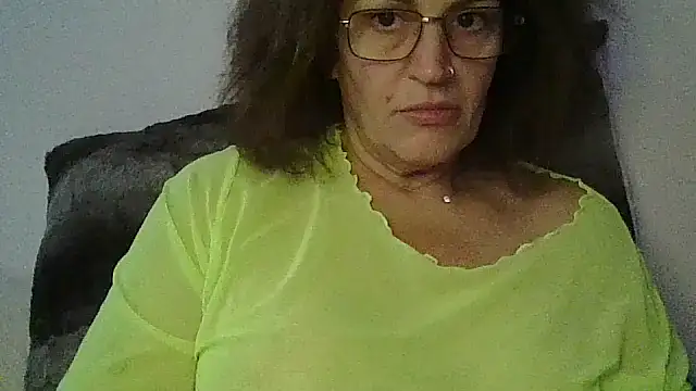 RubyyRosee online show from October 30, 2025, 2:04 pm