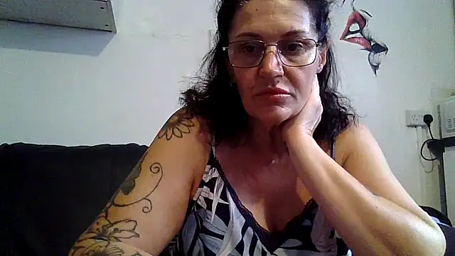 Snapshot of RubyyRosee chatting on July 2, 2026, 6:19 am RubyyRosee online show from July 2, 2026, 6:19 am
