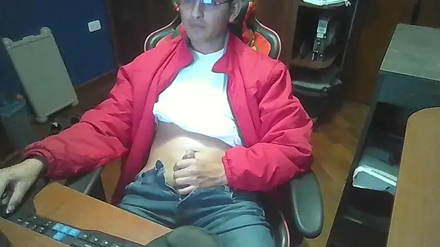 Snapshot of SVGUSSV chatting on December 19, 2025, 4:05 am SVGUSSV online show from December 19, 2025, 4:05 am