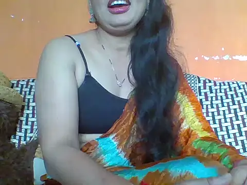 Snapshot of Marathi_q4een01 chatting on October 29, 2025, 4:11 am Marathi q4een01 online show from October 29, 2025, 4:11 am