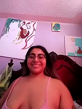 Lovelyrainn online show from September 21, 2025, 2:44 pm