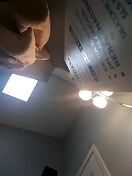 Lovelyrainn online show from September 23, 2025, 3:30 pm