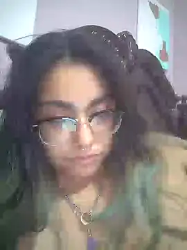 Lovelyrainn online show from November 18, 2025, 3:32 am