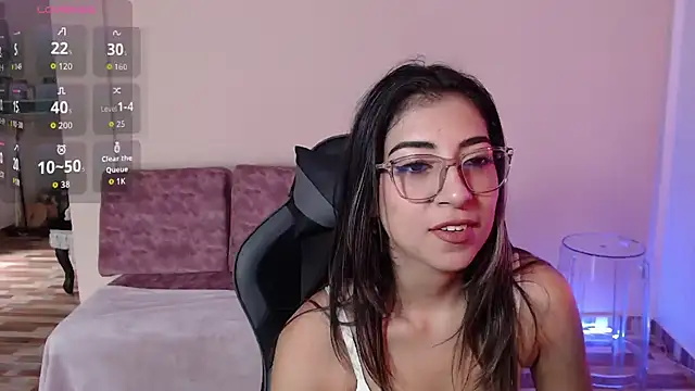 Snapshot of Susanahendrix chatting on April 1, 2026, 6:16 pm Susanahendrix online show from April 1, 2026, 6:16 pm