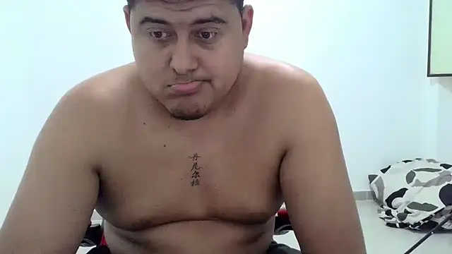 Mellygomezx24 online show from May 27, 2026, 3:58 am