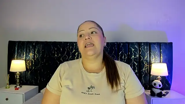 Snapshot of katte_landerr chatting on February 20, 2026, 1:13 pm katte landerr online show from February 20, 2026, 1:13 pm