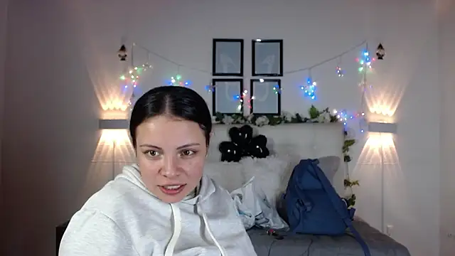 Megan 05  online show from February 2, 2026, 7:02 pm