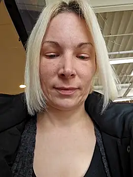 Sunny-Sin online show from February 27, 2026, 12:49 pm