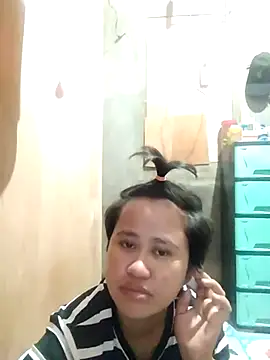 Marianne9822 online show from December 5, 2025, 6:39 pm