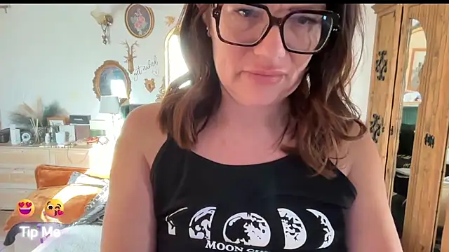 Snapshot of _Melia_ chatting on June 16, 2026, 5:51 am Melia online show from June 16, 2026, 5:51 am
