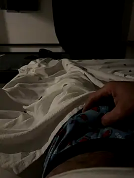 Snapshot of 35-Dsk chatting on November 26, 2025, 9:15 pm 35-Dsk online show from November 26, 2025, 9:15 pm