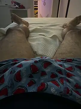 Snapshot of 35-Dsk chatting on December 19, 2025, 9:28 pm 35-Dsk online show from December 19, 2025, 9:28 pm