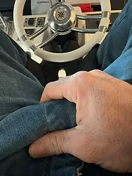 Snapshot of 35-Dsk chatting on February 3, 2026, 10:20 am 35-Dsk online show from February 3, 2026, 10:20 am