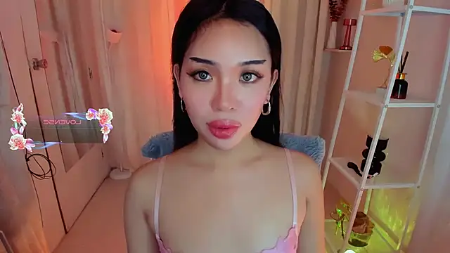 Snapshot of MS_LUNA chatting on December 21, 2025, 11:05 pm MS LUNA online show from December 21, 2025, 11:05 pm