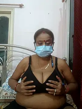 Snapshot of Barna_Love chatting on May 2, 2026, 6:46 pm Barna Love online show from May 2, 2026, 6:46 pm