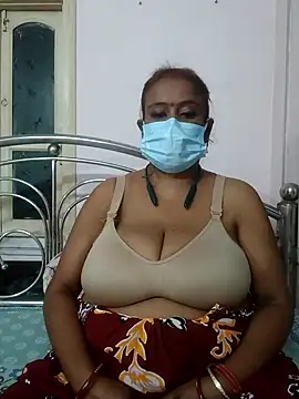 Snapshot of Barna_Love chatting on October 31, 2025, 5:53 pm Barna Love online show from October 31, 2025, 5:53 pm