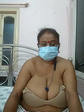 Snapshot of Barna_Love chatting on April 17, 2026, 12:08 pm Barna Love online show from April 17, 2026, 12:08 pm
