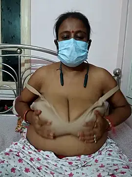 Snapshot of Barna_Love chatting on September 10, 2025, 6:18 pm Barna Love online show from September 10, 2025, 6:18 pm