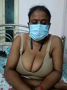 Snapshot of Barna_Love chatting on October 1, 2025, 7:07 pm Barna Love online show from October 1, 2025, 7:07 pm